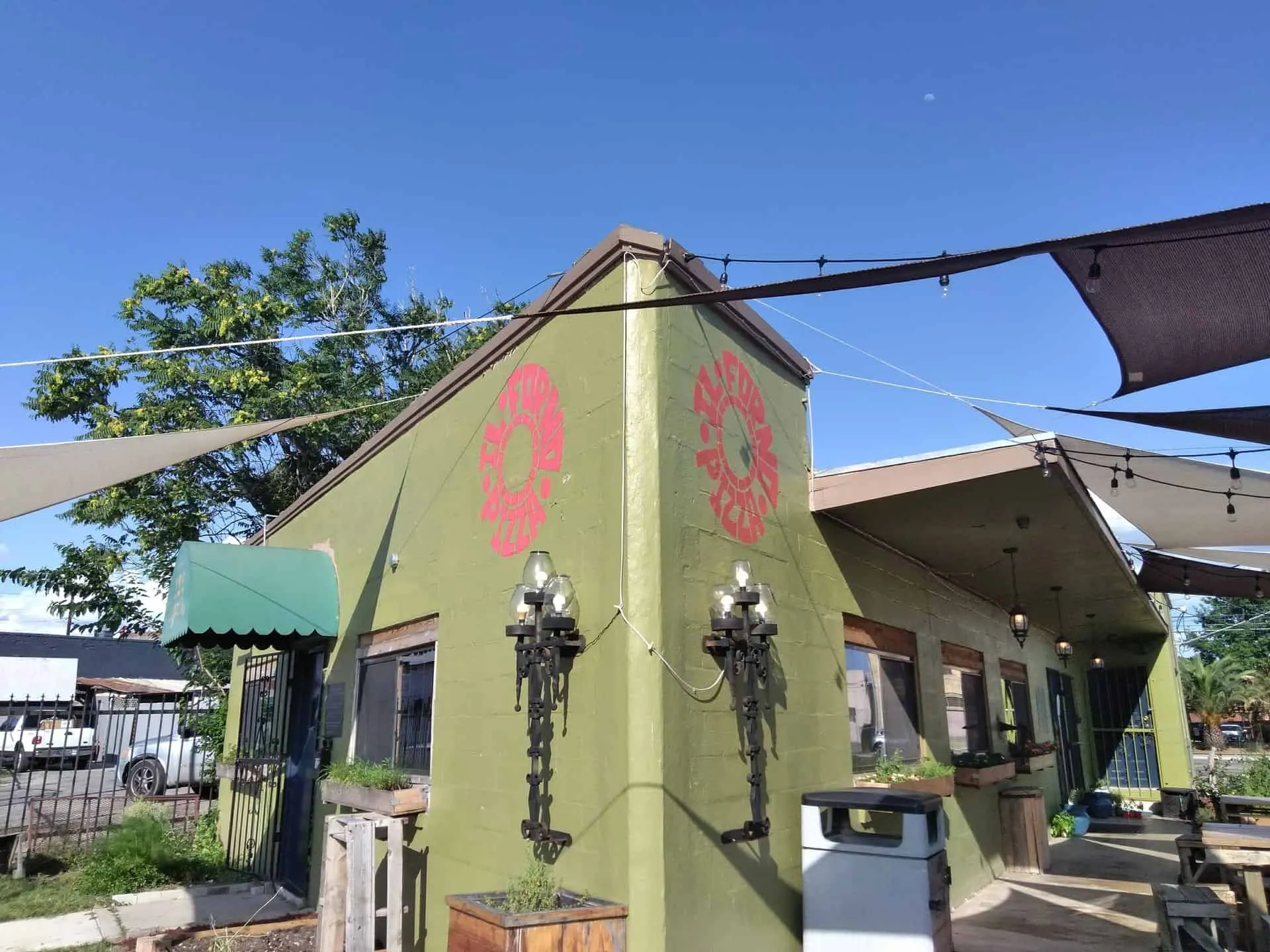 Ill Forno Pizza Sign